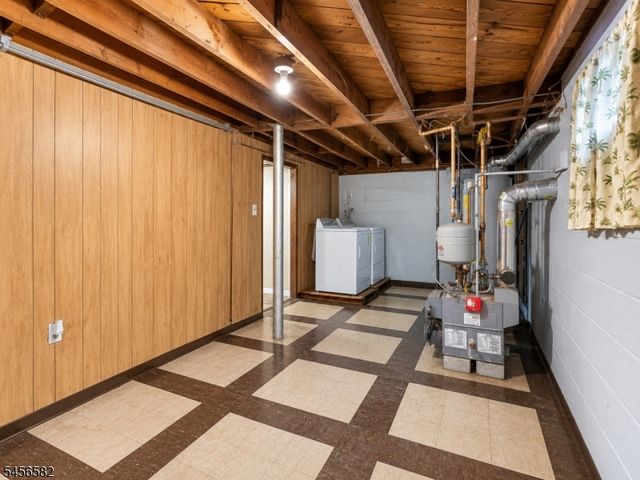 811 Hussa St, Linden City, NJ 07036