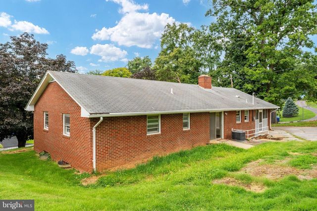 315 W MAIN ST, Front Royal, VA 22630