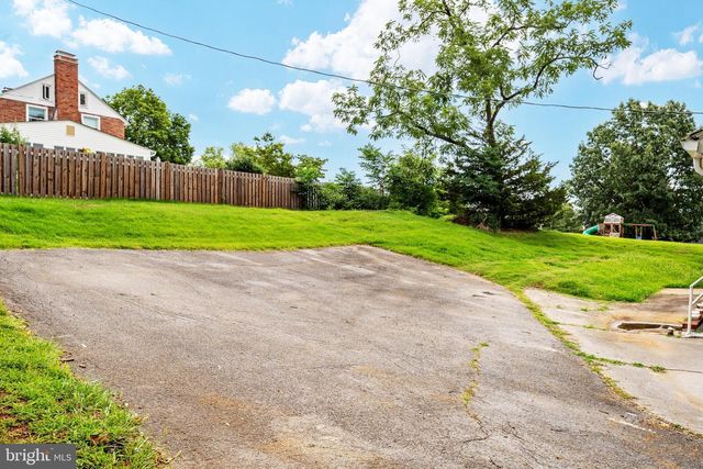315 W MAIN ST, Front Royal, VA 22630