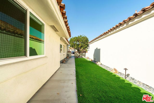 77571 Calle Las Brisas, Palm Desert, CA 92211