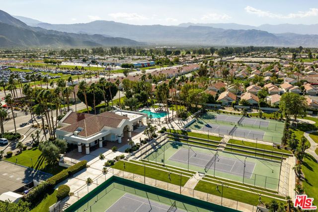 77571 Calle Las Brisas, Palm Desert, CA 92211