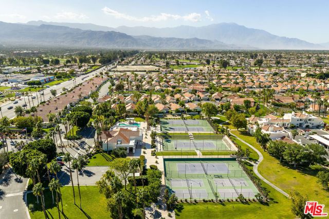 77571 Calle Las Brisas, Palm Desert, CA 92211