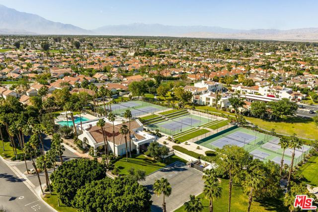 77571 Calle Las Brisas, Palm Desert, CA 92211