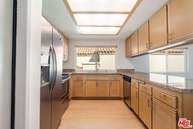 77571 Calle Las Brisas, Palm Desert, CA 92211