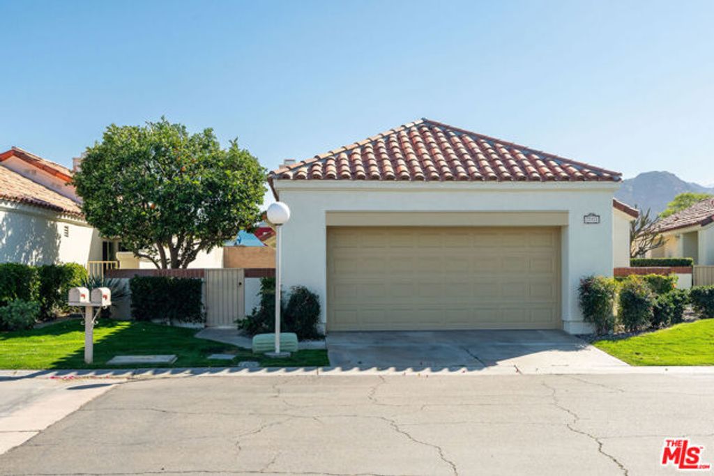 77571 Calle Las Brisas, Palm Desert, CA 92211