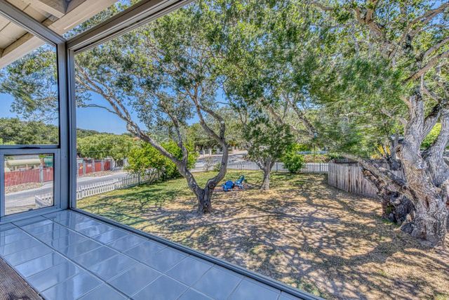 394 Mesa Road, Salinas, CA 93908