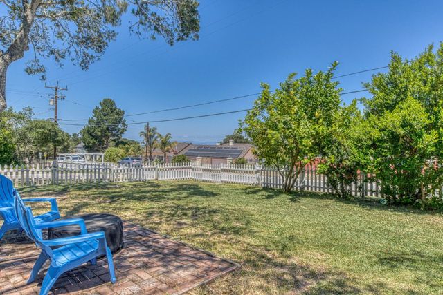 394 Mesa Road, Salinas, CA 93908