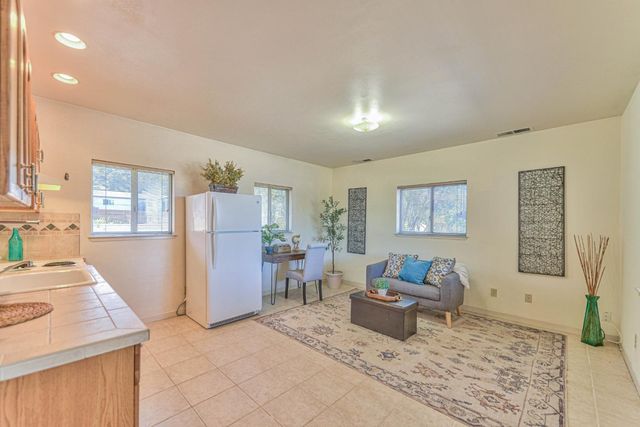 394 Mesa Road, Salinas, CA 93908