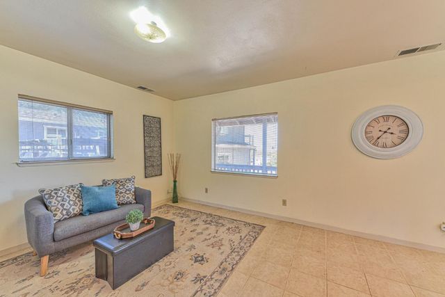 394 Mesa Road, Salinas, CA 93908