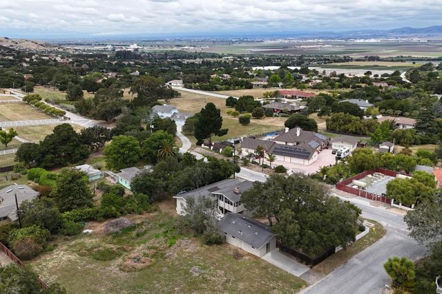 394 Mesa Road, Salinas, CA 93908