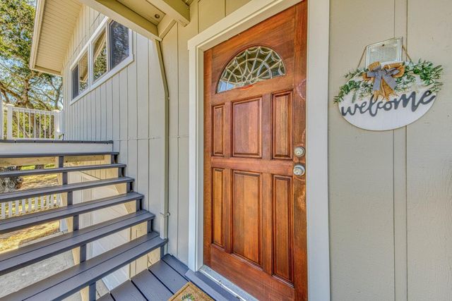 394 Mesa Road, Salinas, CA 93908