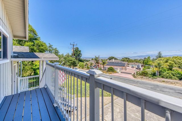 394 Mesa Road, Salinas, CA 93908