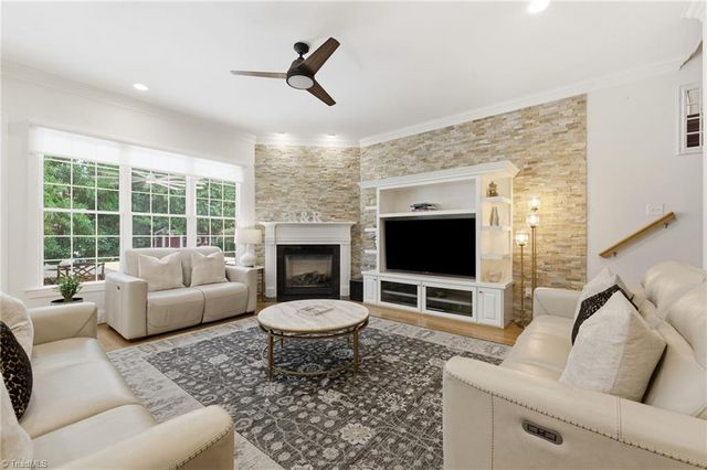 805 Northern Shores Lane, Greensboro, NC 27455