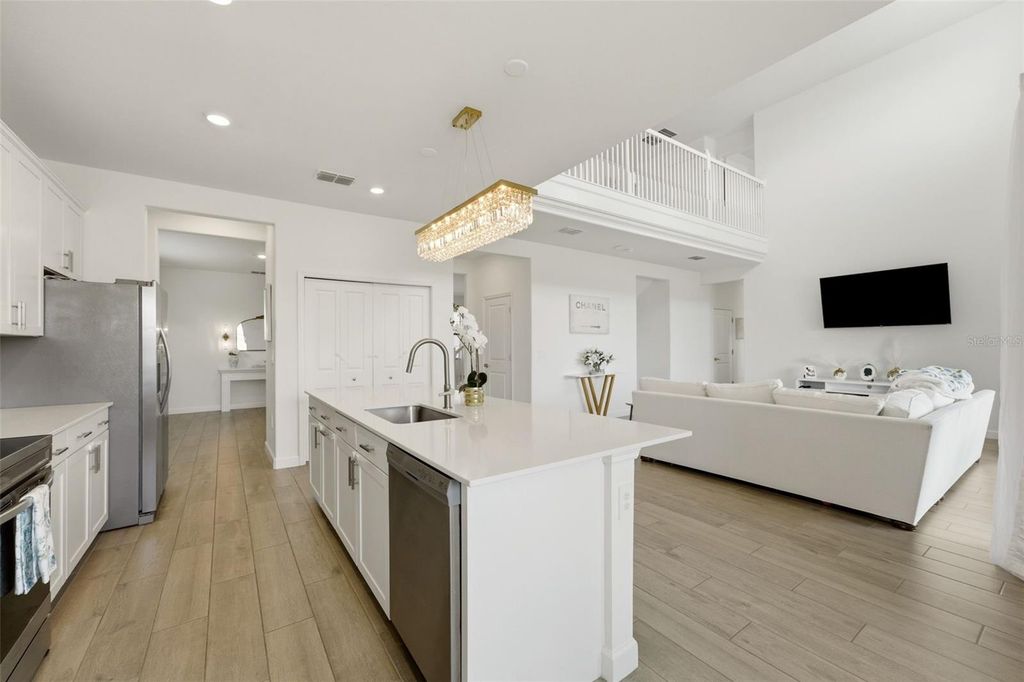 Image 11 of property listing at 4886 SEAFOAM TRAIL, Bradenton, FL 34211