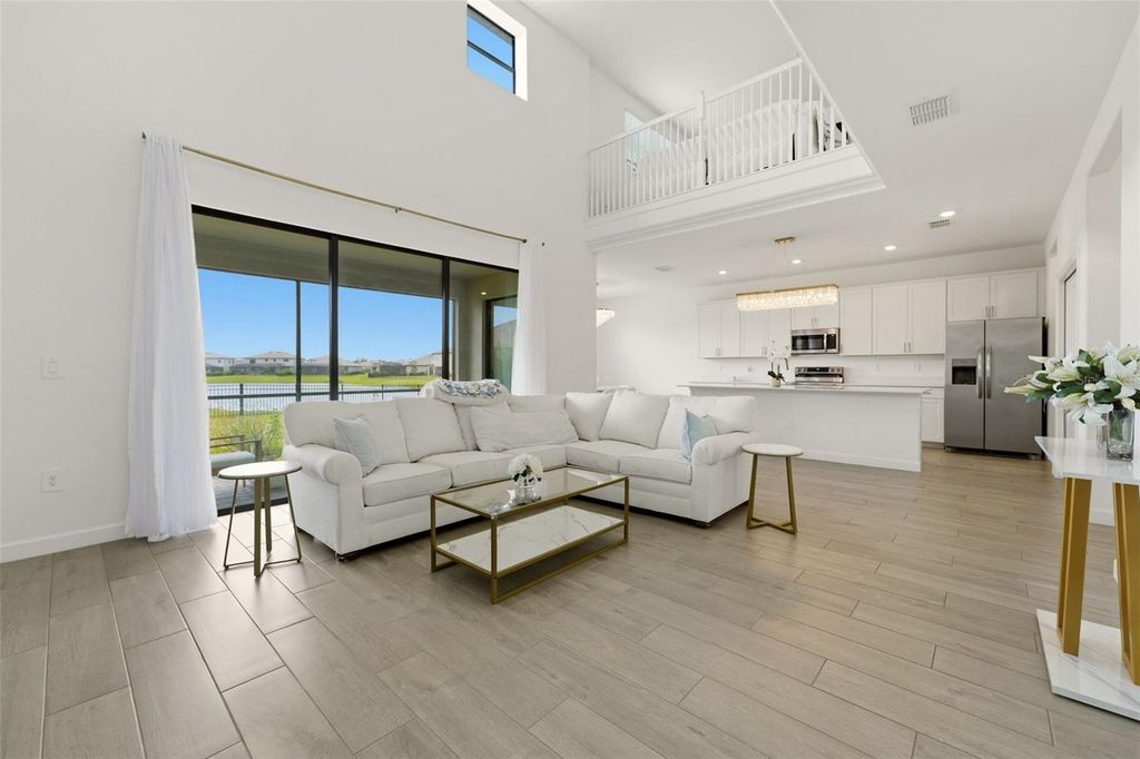 Image 15 of property listing at 4886 SEAFOAM TRAIL, Bradenton, FL 34211