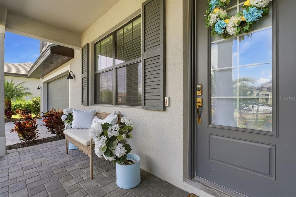 Image 3 of property listing at 4886 SEAFOAM TRAIL, Bradenton, FL 34211