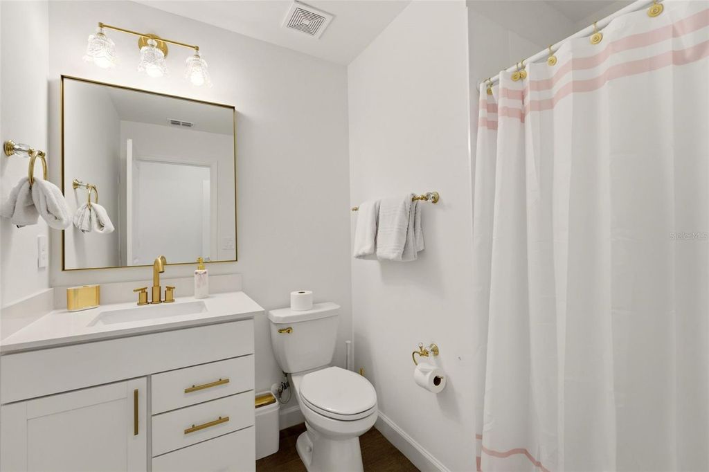 Image 40 of property listing at 4886 SEAFOAM TRAIL, Bradenton, FL 34211