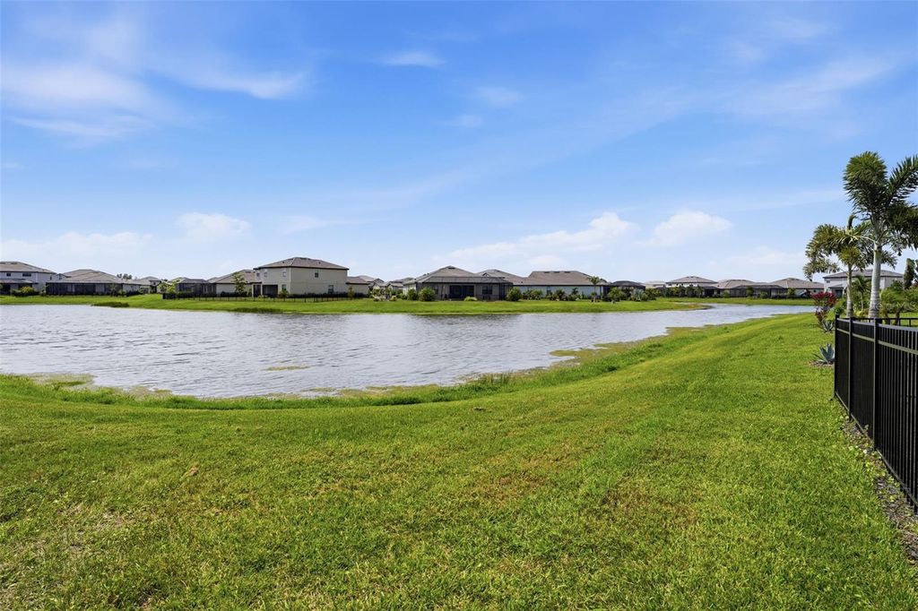Image 46 of property listing at 4886 SEAFOAM TRAIL, Bradenton, FL 34211
