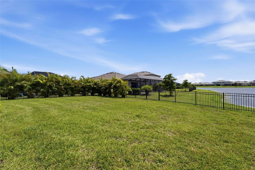 Image 47 of property listing at 4886 SEAFOAM TRAIL, Bradenton, FL 34211