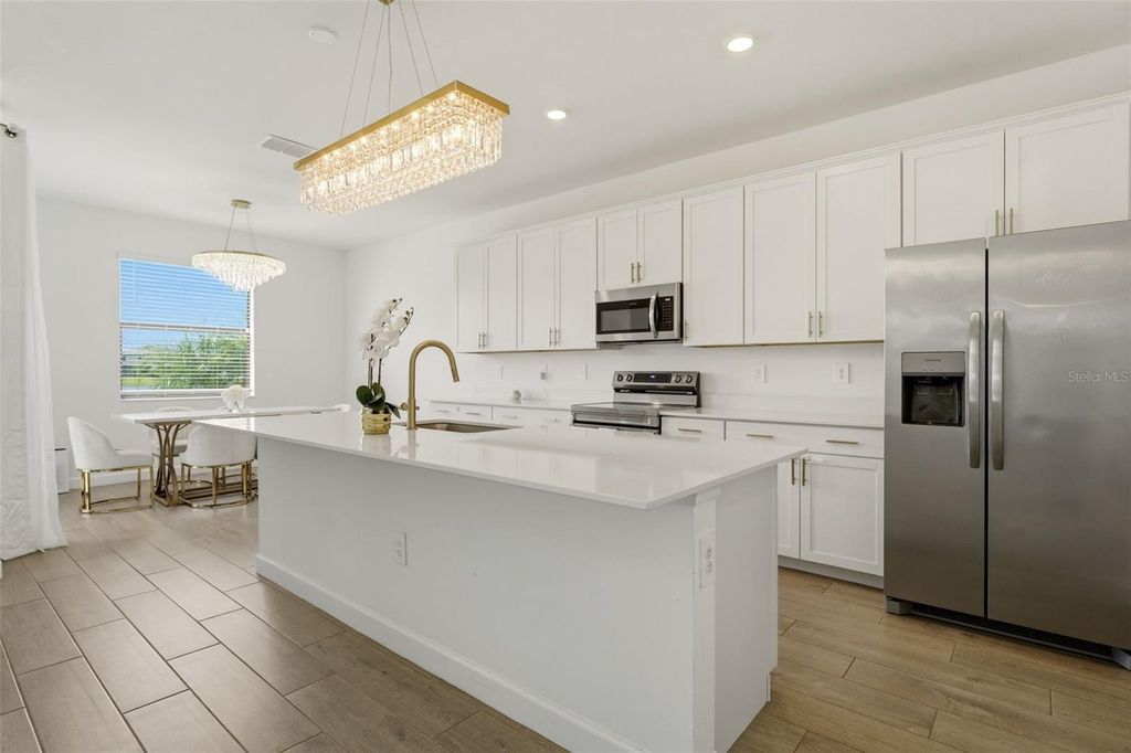 Image 7 of property listing at 4886 SEAFOAM TRAIL, Bradenton, FL 34211