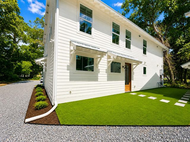 2323 Old Georgetown Road, Mount Pleasant, SC 29466