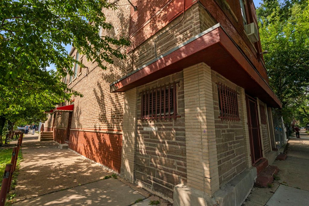 2258 S Whipple Street, Chicago, IL 60623 — photo 2