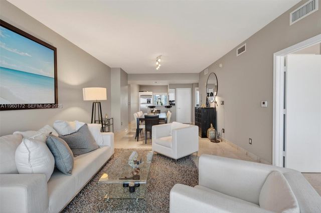 601 NE 36th St 2204, Miami, FL 33137