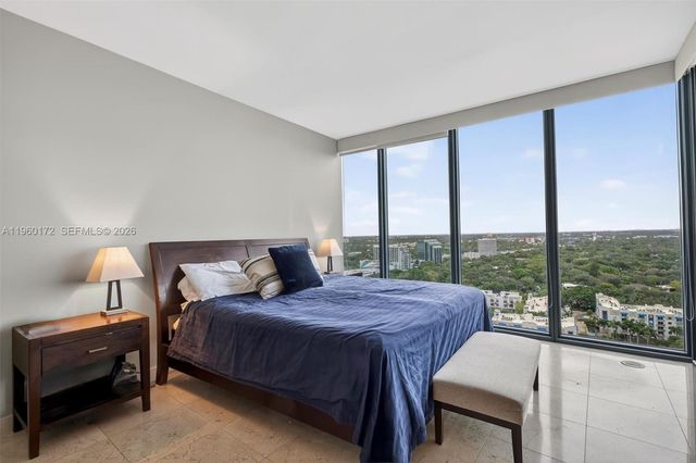 601 NE 36th St 2204, Miami, FL 33137