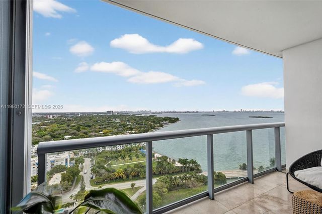 601 NE 36th St 2204, Miami, FL 33137