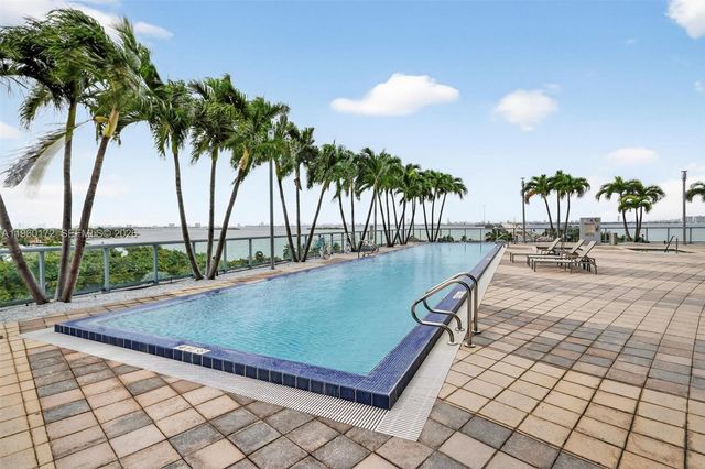 601 NE 36th St 2204, Miami, FL 33137