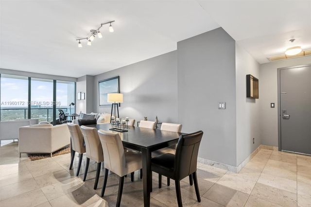 601 NE 36th St 2204, Miami, FL 33137