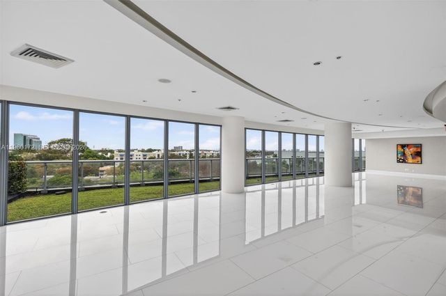 601 NE 36th St 2204, Miami, FL 33137