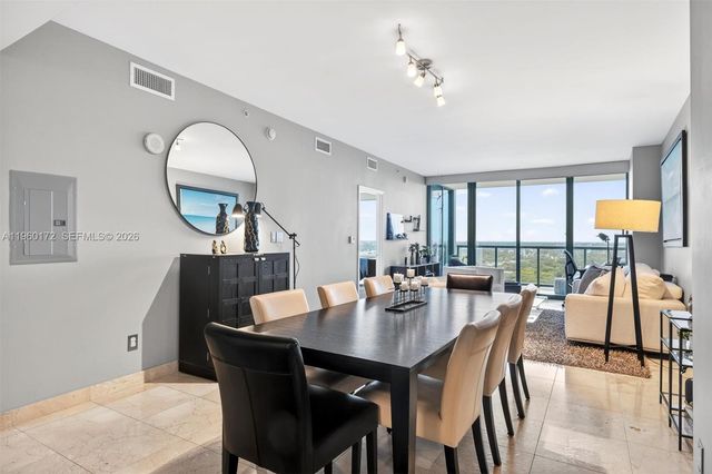 601 NE 36th St 2204, Miami, FL 33137