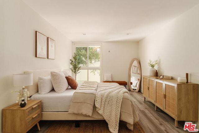 911 N Kings Road 110, West Hollywood, CA 90069