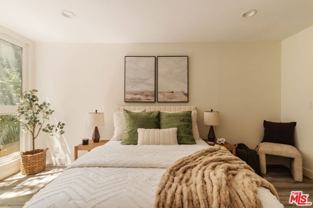 911 N Kings Road 110, West Hollywood, CA 90069