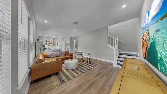 2636 YELLOW SUNDIAL LOOP, Ruskin, FL 33570