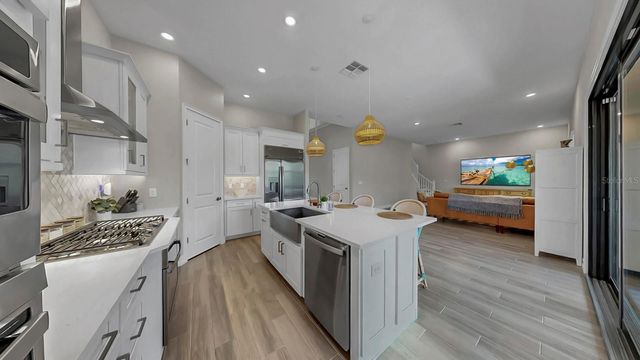 2636 YELLOW SUNDIAL LOOP, Ruskin, FL 33570