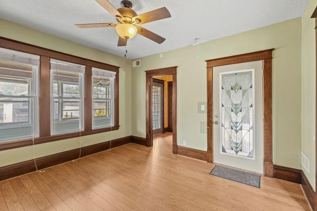 1149 Minnehaha Avenue E, Saint Paul, MN 55106