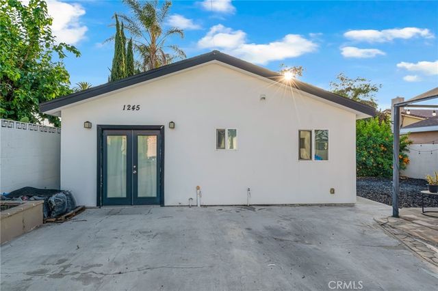 1247 N Neptune Avenue, Wilmington, CA 90744