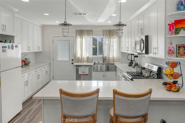 1247 N Neptune Avenue, Wilmington, CA 90744