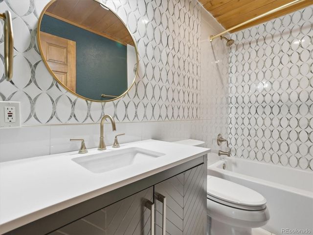 23231 Maricopa Road, Indian Hills, CO 80454