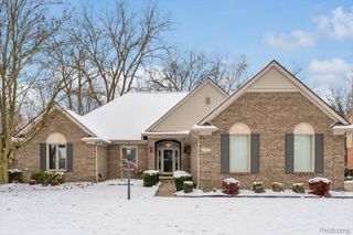 43855 Pinot Noir Drive, Sterling Heights, MI 48314