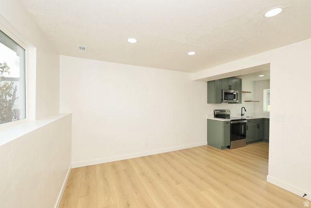 3706 S BUCKEROO CIR, Magna, UT 84044