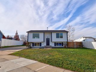 3706 S BUCKEROO CIR, Magna, UT 84044