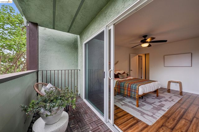 199 Montecito Ave 301, Oakland, CA 94610