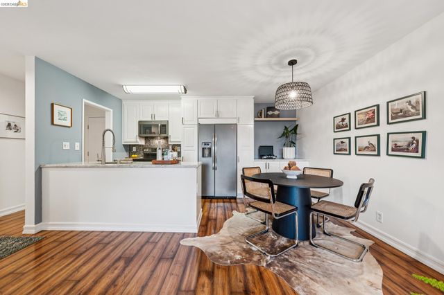 199 Montecito Ave 301, Oakland, CA 94610