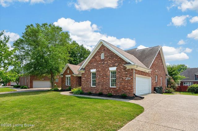 9707 Forestwood Dr, Louisville, KY 40299