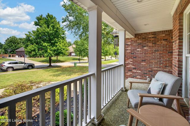 9707 Forestwood Dr, Louisville, KY 40299