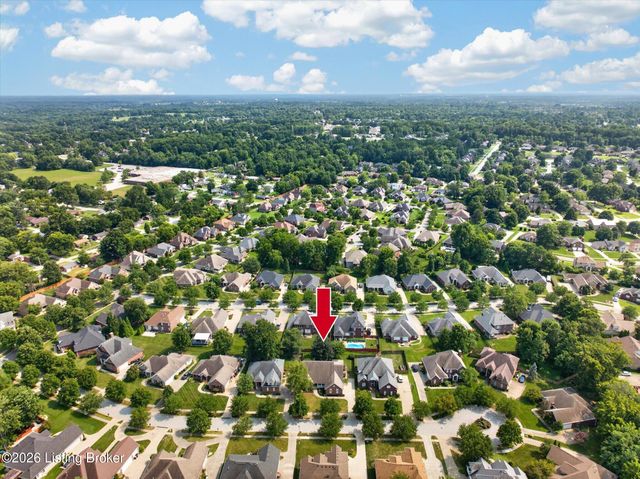 9707 Forestwood Dr, Louisville, KY 40299