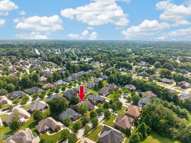 9707 Forestwood Dr, Louisville, KY 40299